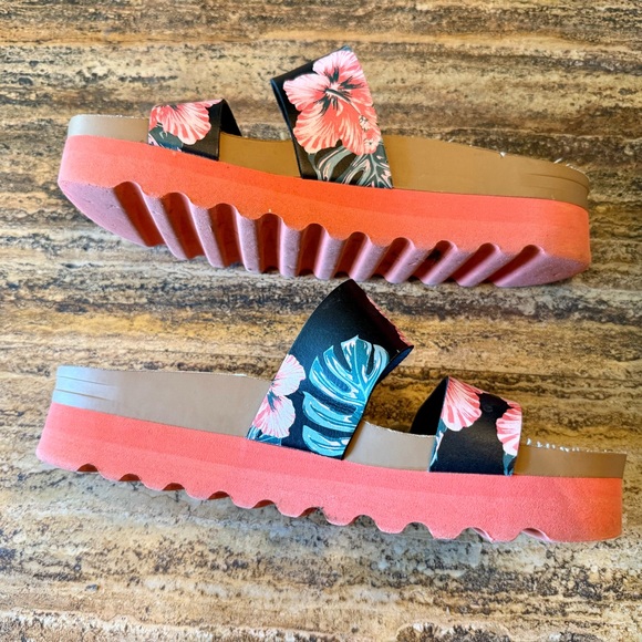 Reef Cushion Vista High Floral Slide Sandals - Picture 2 of 2
